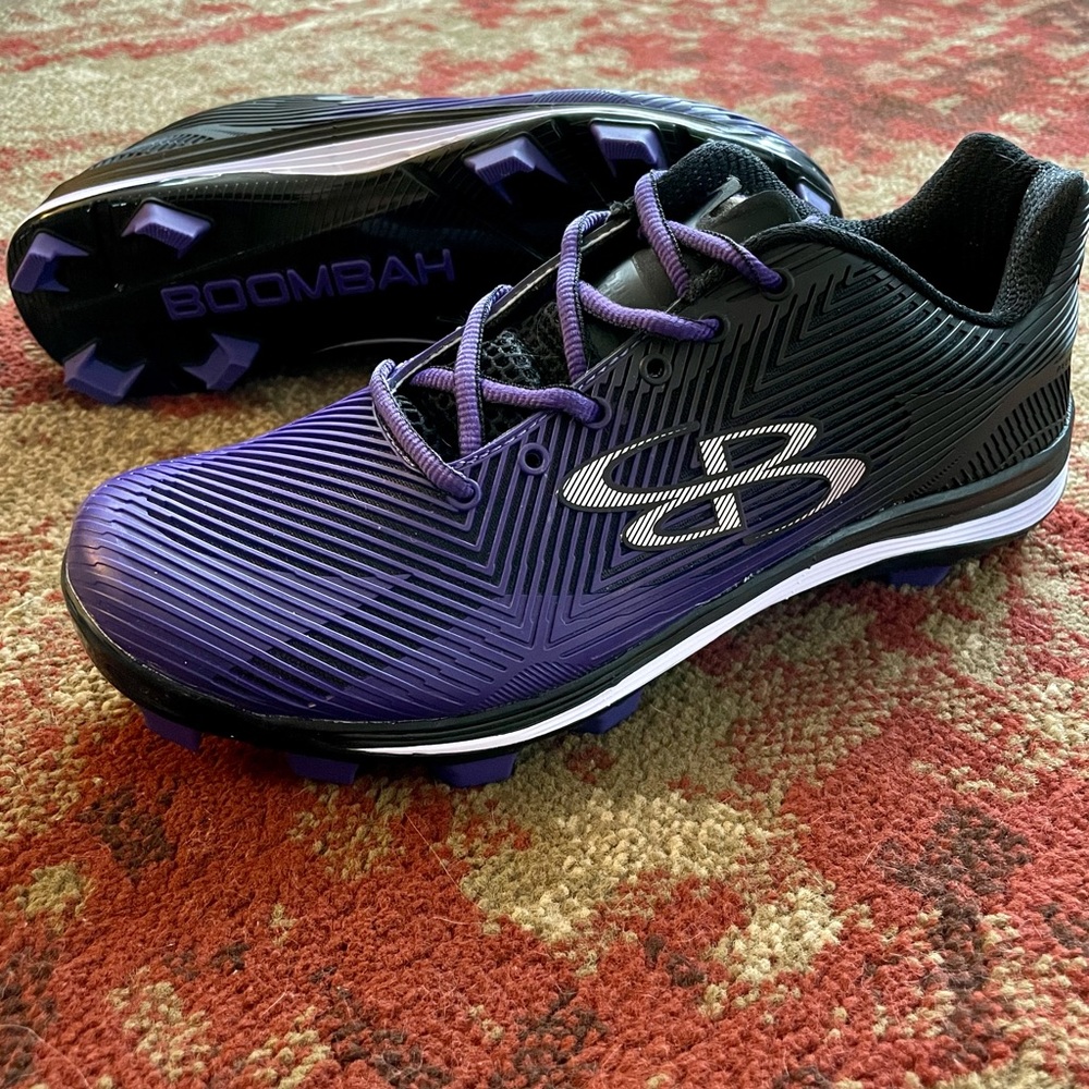 Boombah Women's Focus DPS Fade Molded Cleat size 10.5. NEW NEVER WORN.